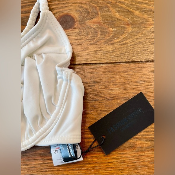 Fashion Union Exclusive | Ruched Underwire Bikini Top | White | Women’s 6 & 8 - Picture 4 of 8